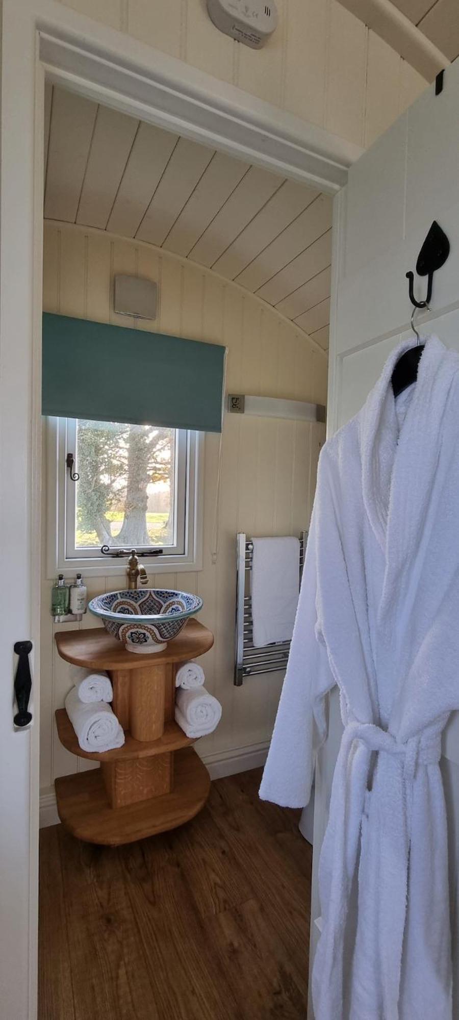 Chase Farm Glamping Villa Southwater Exterior photo