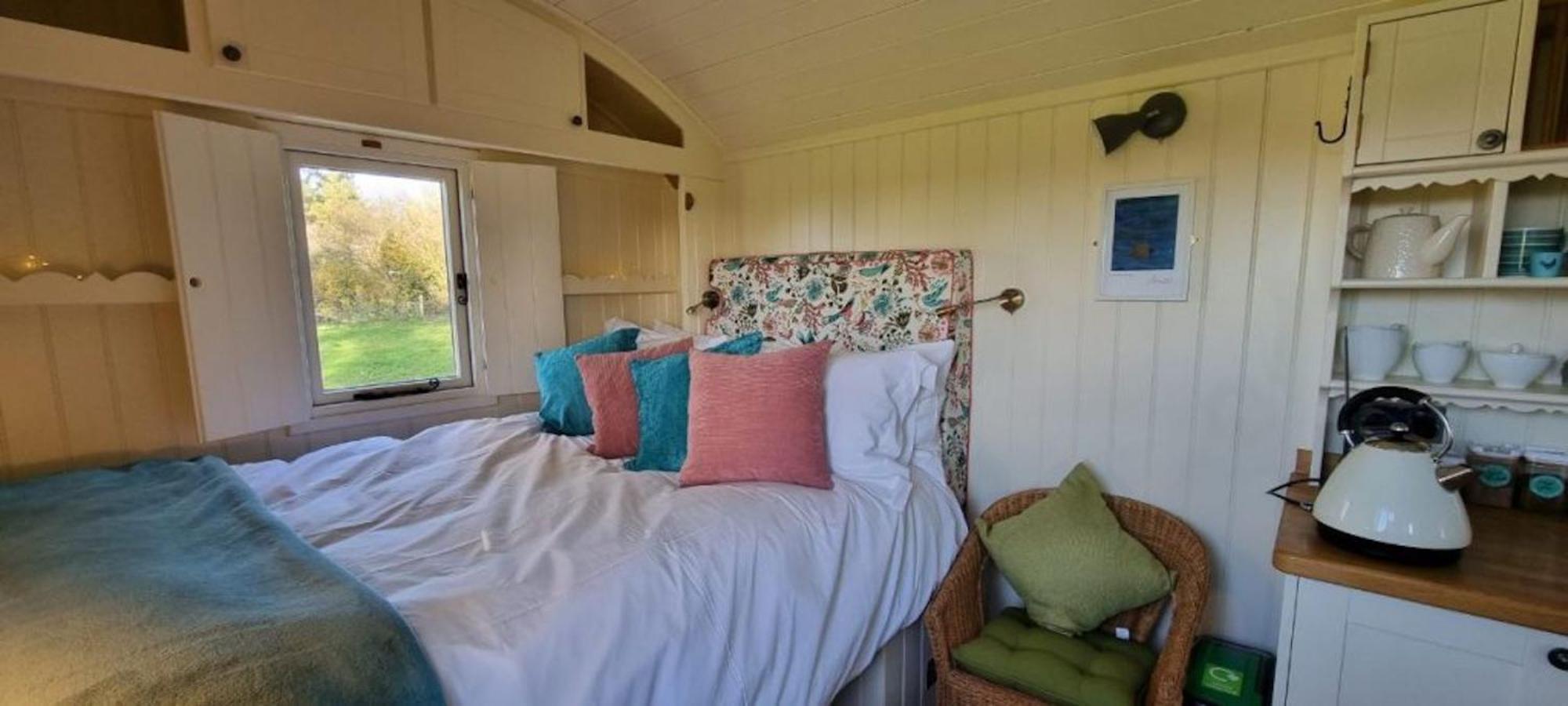 Chase Farm Glamping Villa Southwater Exterior photo